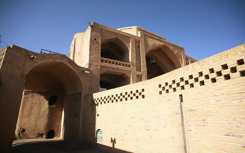 مسجد خسرو اردستان